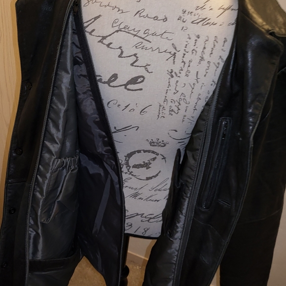 Pelle Studio Wilson's Black Leather jacket with 3m Thinsulate zip in lining. - Picture 4 of 16
